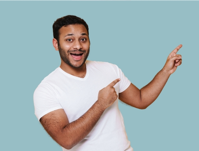 Homme heureux d'avoir réussi son permis A1